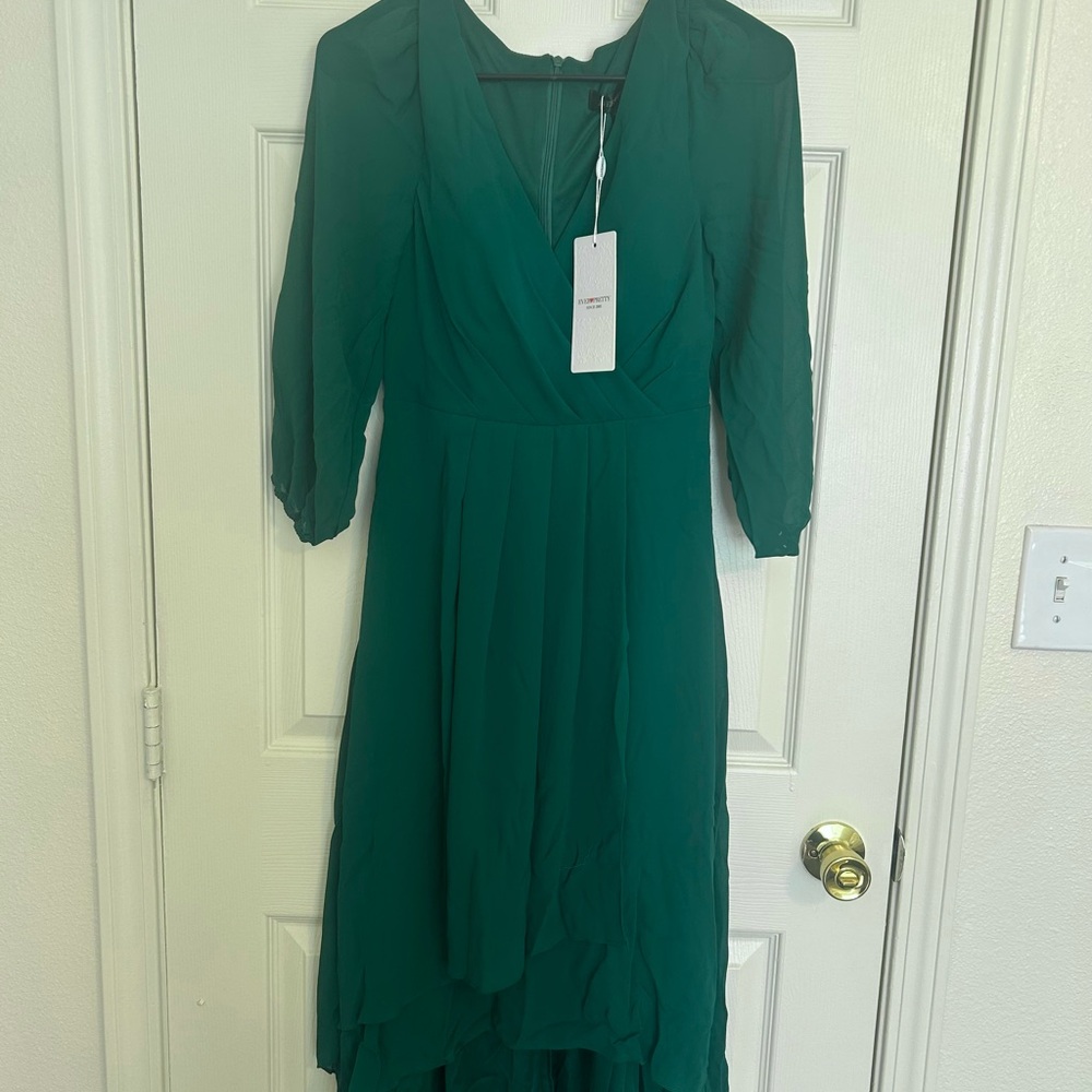 Emerald Green Long Sleeve Sundress with V-neck for Wedding Guest